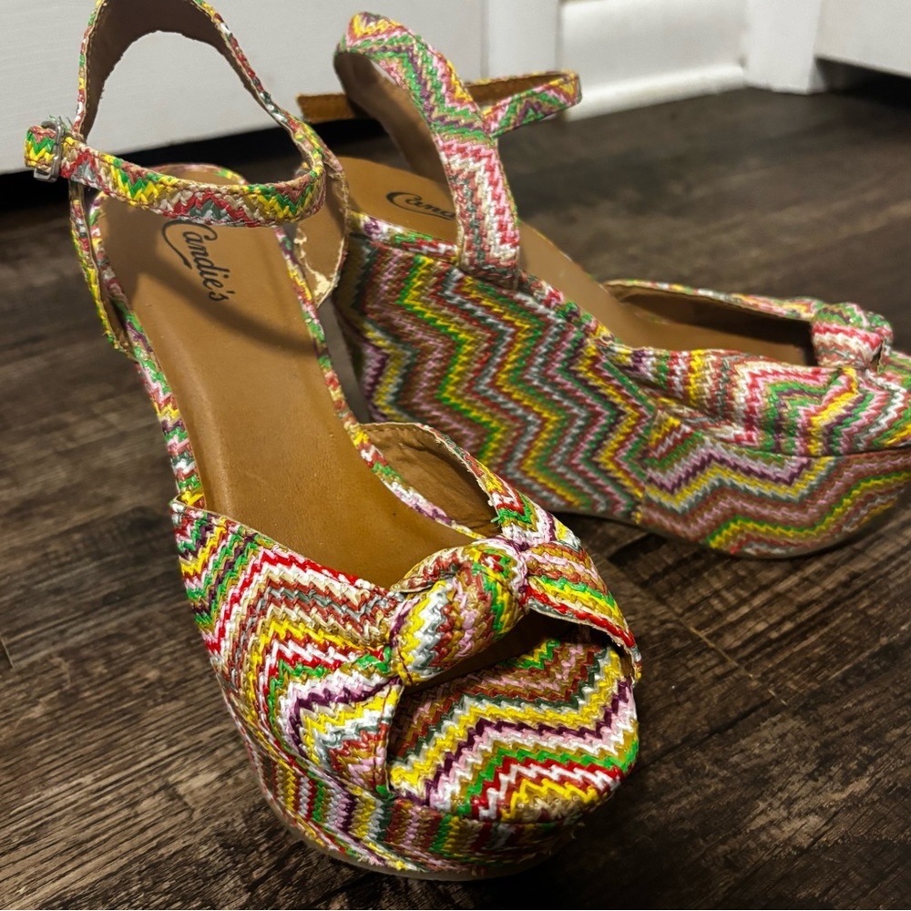Candie's Multicolor Zigzag Wedge Sandals